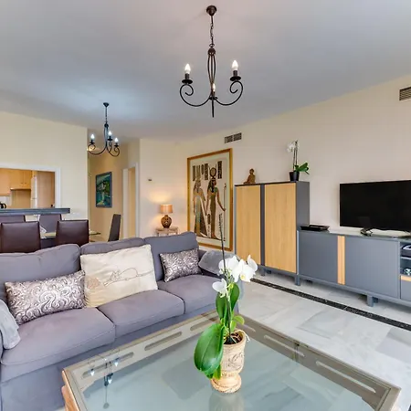 Beachside Puerto Banus Luxury Aprt3 Marbella
