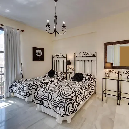 Beachside Puerto Banus Luxury Aprt3 * Marbella