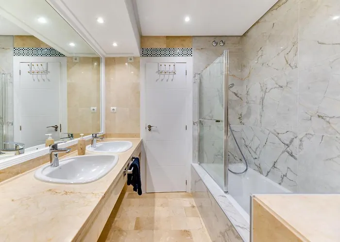 Apartment Beachside Puerto Banus Luxury Aprt3 *