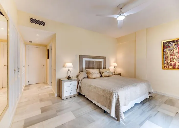 Apartment Beachside Puerto Banus Luxury Aprt3